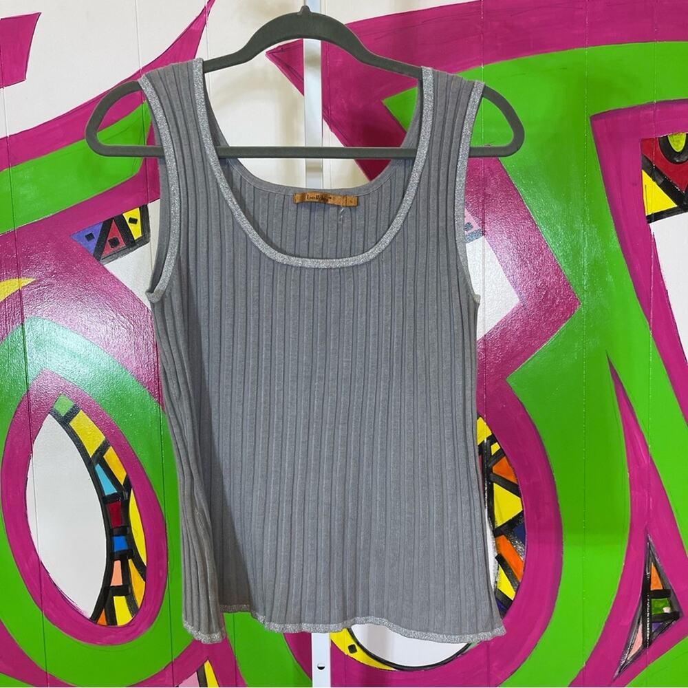 Belldini, Ribbed Tank Top. Size Large. In good used condition!